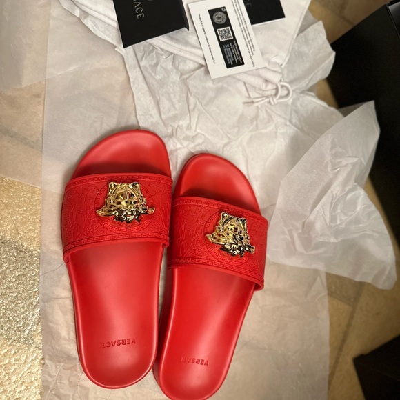 Versace Palazzo Pool Slides /Sandals size 37 - Picture 5 of 7